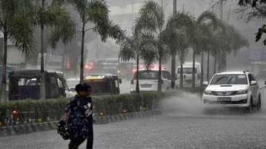 अहमदाबाद बारिश: तेज हवाओं संग राहत