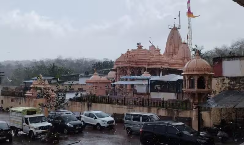 गिर सोमनाथ में मौसम बदला, तुलसीश्याम में बेमौसम बारिश