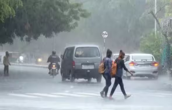 गुजरात में अगले दो दिन गरज-चमक के साथ बारिश की संभावना, कई जिलों में अलर्ट