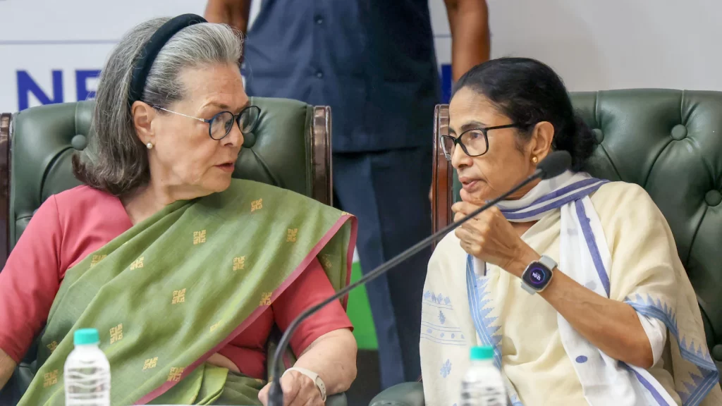 The current image has no alternative text. The file name is: l8ij9f0c_mamata-banerjee-sonia-gandhi_625x300_09_June_26.webp